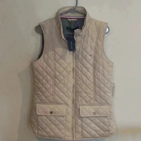 NWT‎ Tommy Hilfiger beige vest size medium - Picture 1 of 3